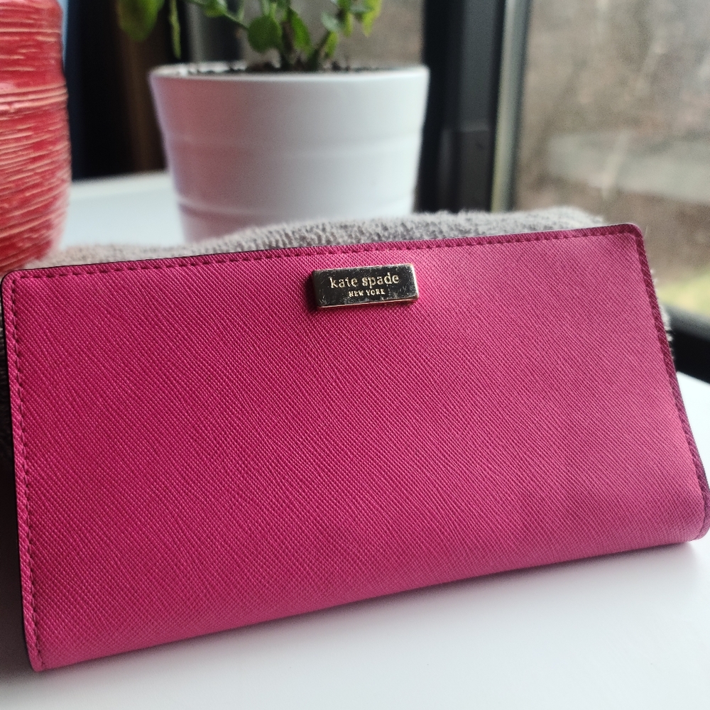 AUTHENTIC Kate Spade, NY. Saffiano Leather. Pink.
